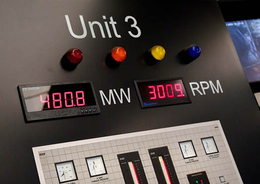 (Photo shoot 0124-021) Ratcliffe Power Station in Nottinghamshire under full load with all 4 turbines running during a cold spell of weather.