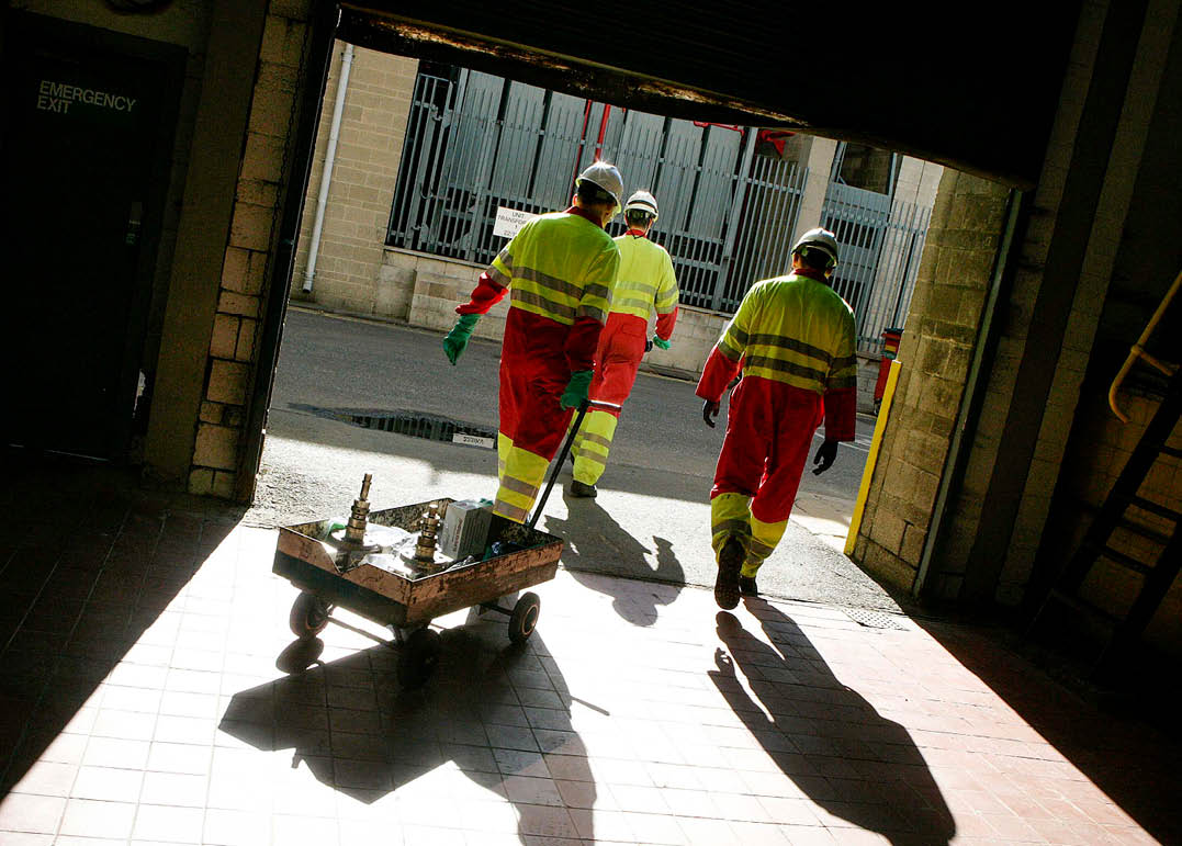 (Photo shoot 0708-007). Christoph Danzer-Vanotti, E.ON Board Member, joined the Ratcliffe-on-Soar Power Station Turbine Team for the day on July 4, 2008.
