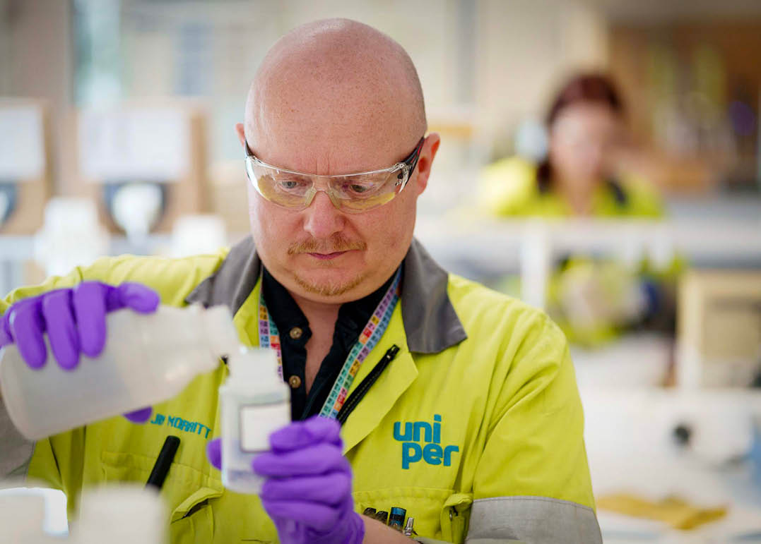 (Photo shoot 0324-047) Ratcliffe Power Station visit Chemistry Lab 21.03.2024