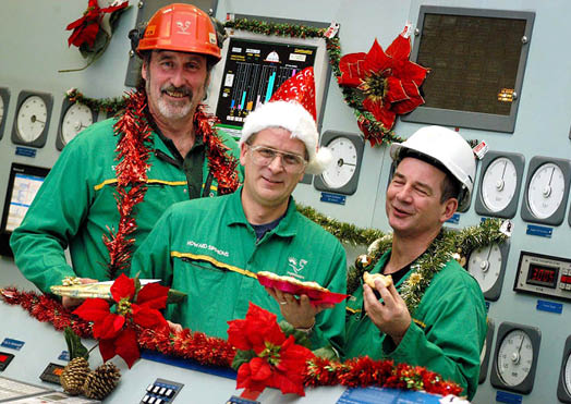 (Photoshoot 1203-034 dig) Christmas at Ratcliffe power station. Eddie Barton (right), Howard Simmons (centre) and Steve Ledley (left).  POWERGEN