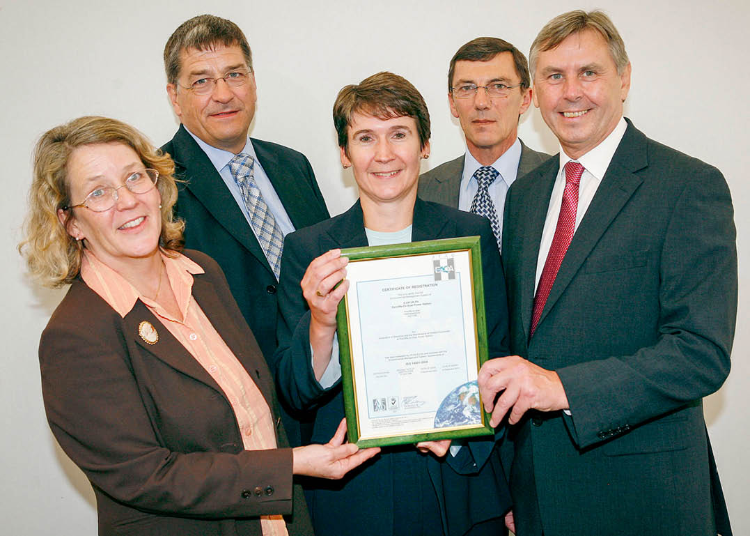 (Photoshoot 0907-059) VIP day at Ratcliffe Power Station to mark 40 years of generation at the station. 