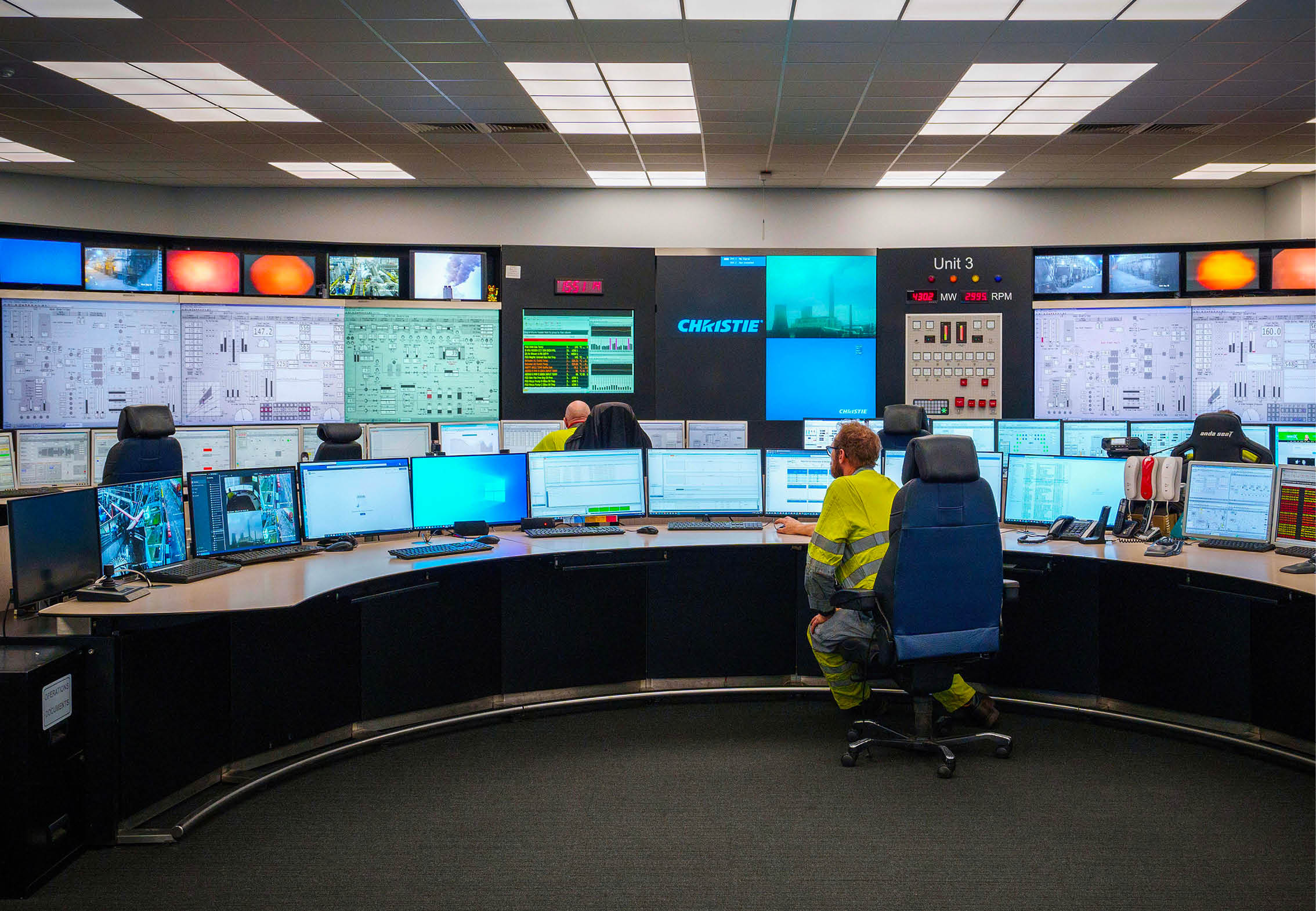 (Photo shoot 0124-021) Ratcliffe Power Station in Nottinghamshire under full load with all 4 turbines running during a cold spell of weather.